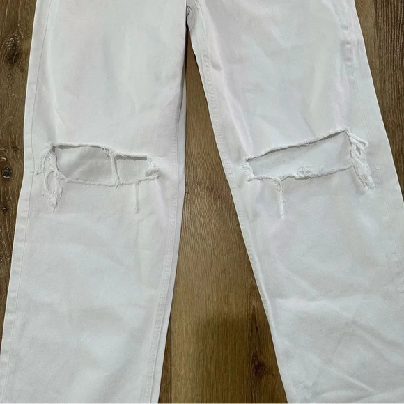 ASOS Design Women’s White Distressed Wide Leg Denim Jeans Size 28/32 NWT - Picture 3 of 8